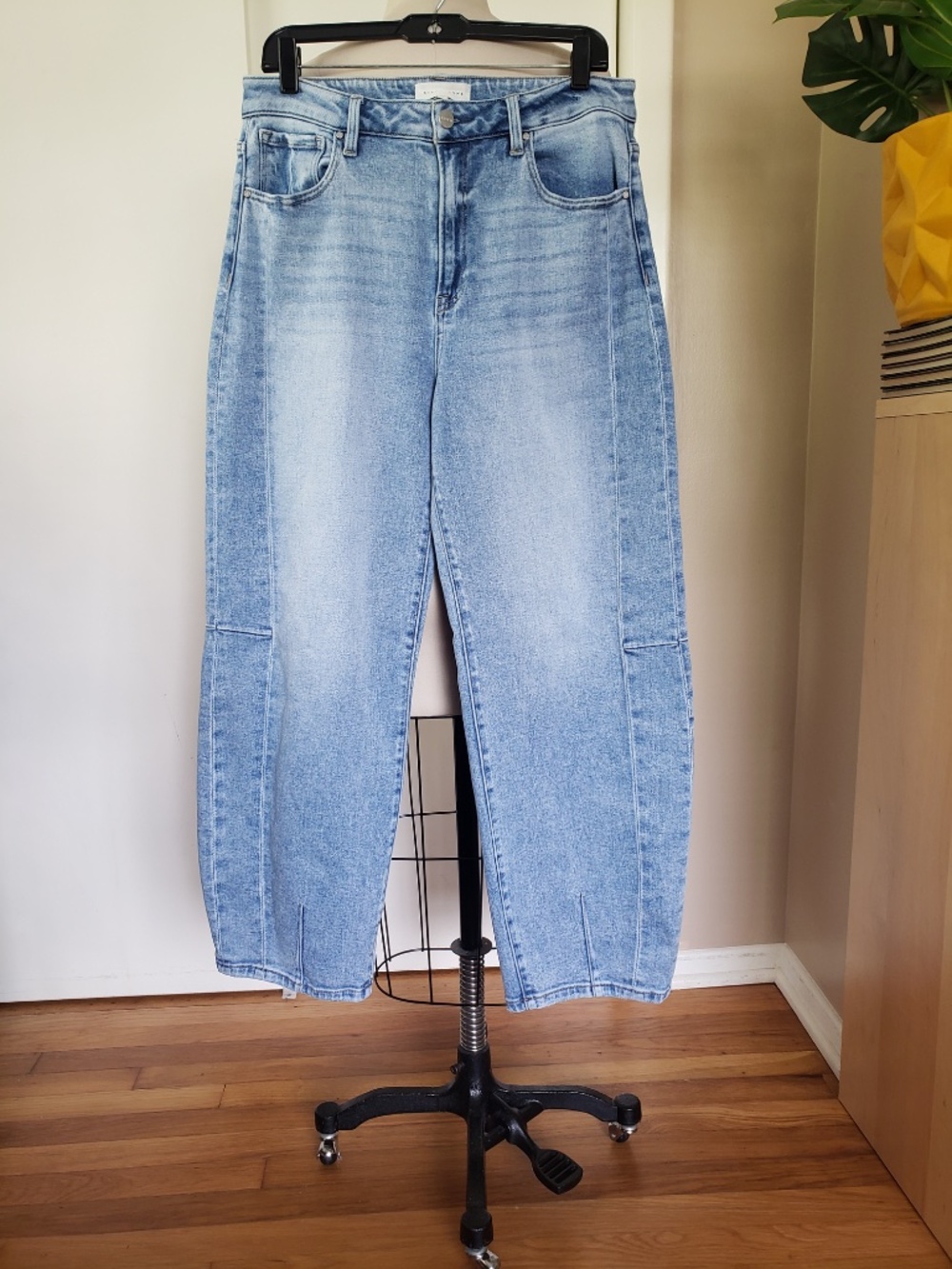 Risen Barrel Denim Jeans Size 30